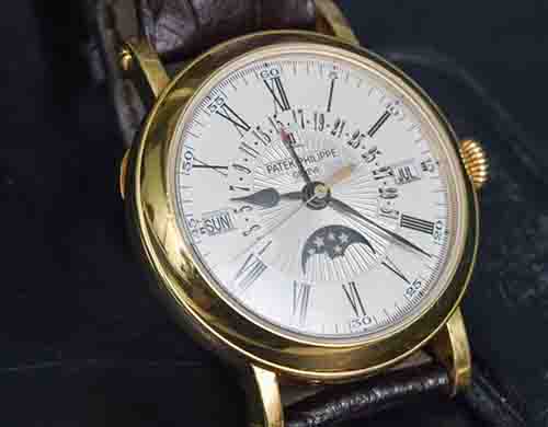 江诗丹顿手表表蒙划痕维修价格费用需要多少钱？