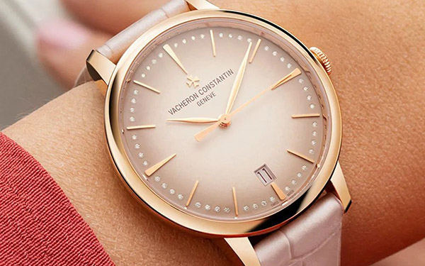 江诗丹顿表蒙是什么材质