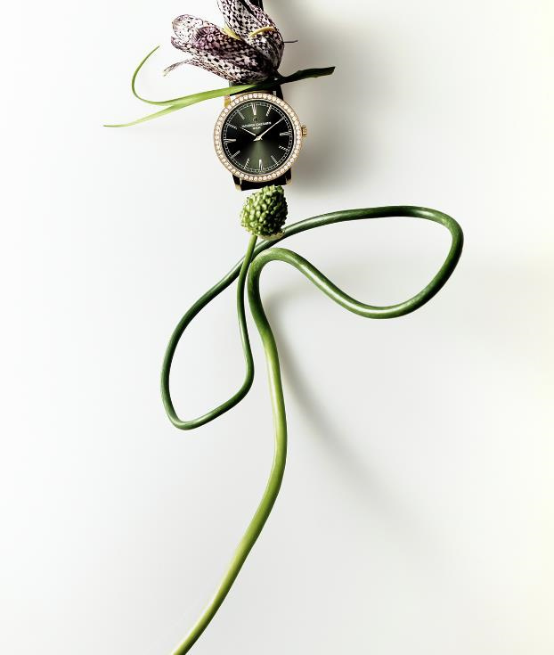 江诗丹顿表壳割手如何处理