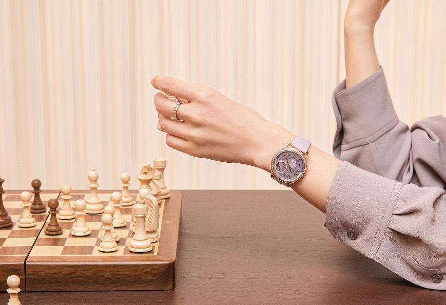 江诗丹顿表蒙子坏了应该咋处理